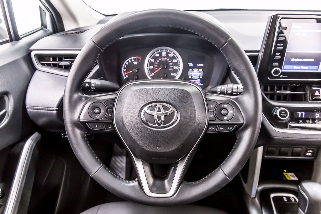 Used 2022 Toyota Corolla Cross LE FWD image 19