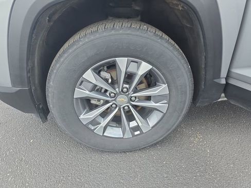 Used 2025 Chevrolet Equinox LT w/ Convenience Package II image 27