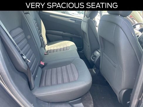 Used 2017 Ford Fusion SE w/ Fusion SE Technology Package FWD image 23