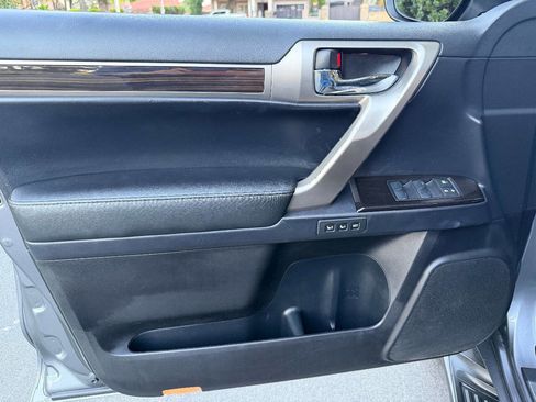 Used 2015 Lexus GX 460 image 14
