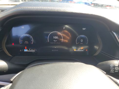 Used 2022 Jeep Grand Cherokee Limited AWD/4WD image 18