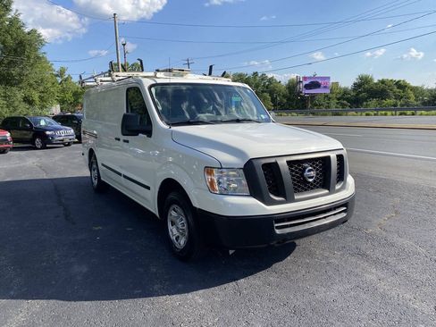 Used 2016 Nissan NV 2500 SV RWD image 4
