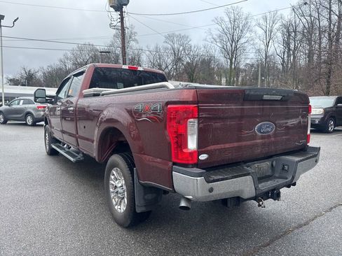Used 2017 Ford F250 Lariat w/ Chrome Package image 6