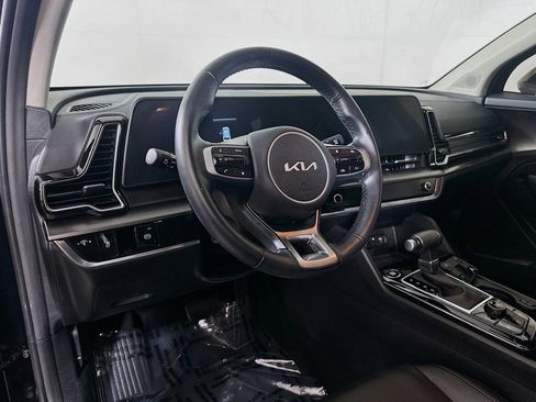 Certified 2025 Kia Sportage EX FWD image 9