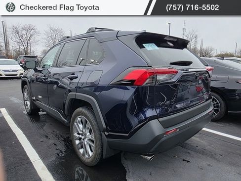 Used 2023 Toyota RAV4 XLE Premium image 4