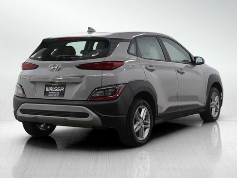 Used 2022 Hyundai Kona SE image 5