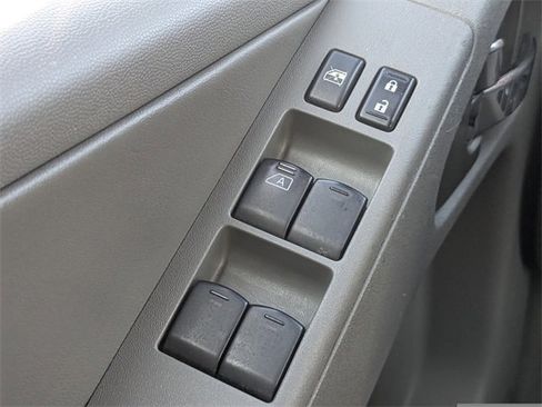 Used 2019 Nissan Frontier SL image 24