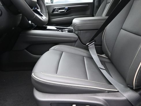 New 2026 Chevrolet Suburban Premier RWD image 13