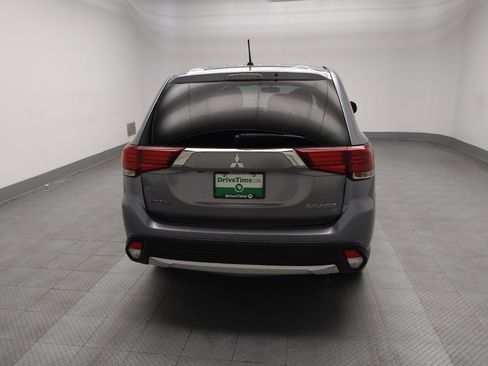 Used 2016 Mitsubishi Outlander SE image 7