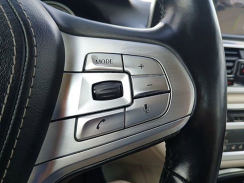 Used 2017 BMW 740i image 26