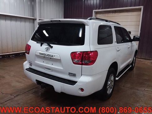 Used 2008 Toyota Sequoia SR5 image 2