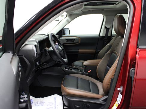 Used 2025 Ford Bronco Sport Outer Banks w/ Outer Banks Tech Package+ image 11