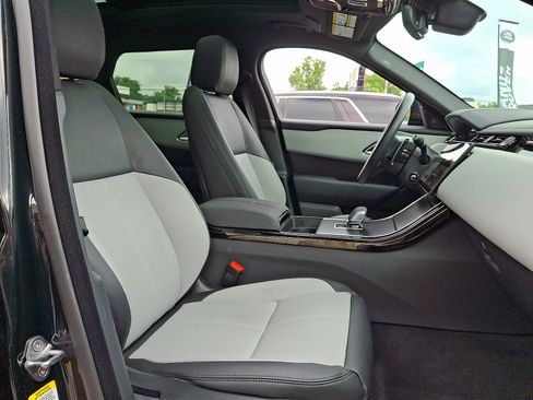 Certified 2026 Land Rover Range Rover Velar Dynamic SE AWD/4WD image 21