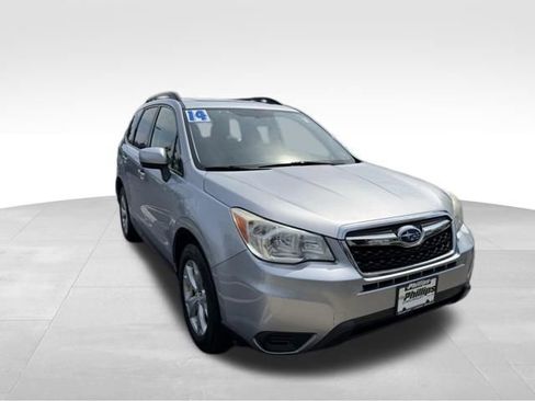 Used 2014 Subaru Forester 2.5i Premium w/ Popular Package #1 AWD/4WD image 3