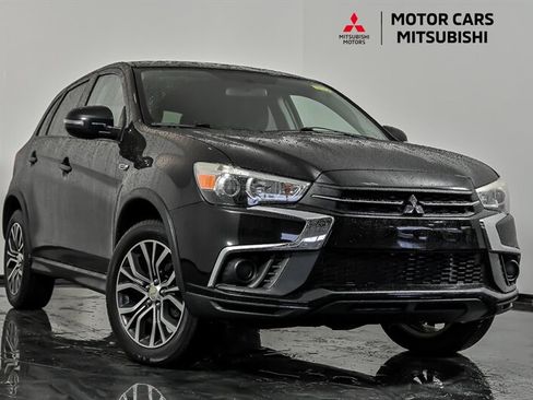 Used 2018 Mitsubishi Outlander Sport ES FWD image 1