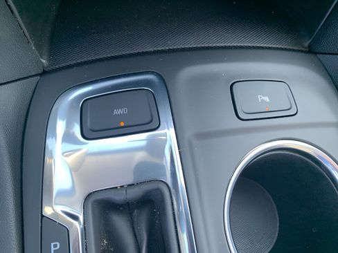 Used 2023 Chevrolet Equinox LT image 14