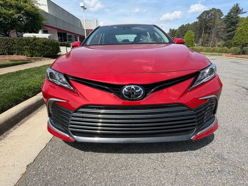 Used 2024 Toyota Camry LE image 1