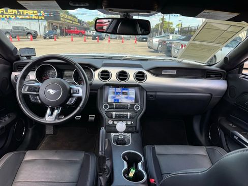 Used 2019 Ford Mustang GT Premium image 32