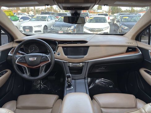 Used 2017 Cadillac XT5 Platinum image 14