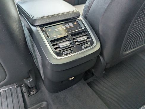 Used 2019 Volvo XC90 T6 Momentum w/ Protection Package Premier image 27