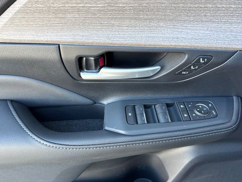 New 2026 Toyota Grand Highlander Limited image 10