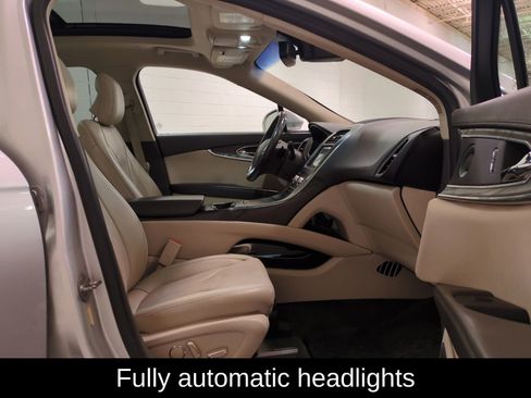 Used 2018 Lincoln MKX Reserve w/ Lincoln MKX Climate Package image 11