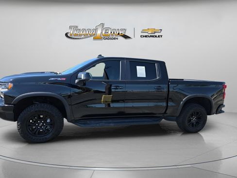 Used 2025 Chevrolet Silverado 1500 ZR2 w/ Technology Package image 5