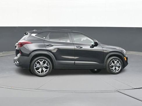 Used 2023 Kia Seltos EX image 49