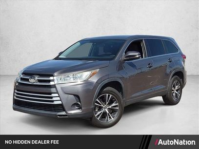 Used 2019 Toyota Highlander LE