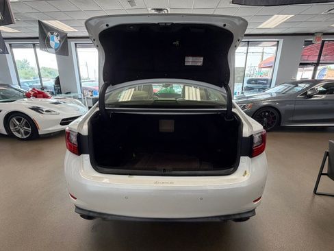 Used 2017 Lexus ES 350 w/ Luxury Package FWD image 16