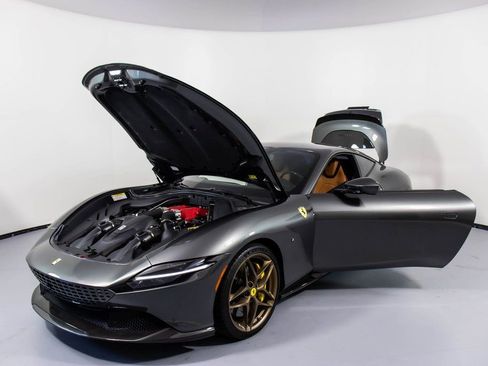 Certified 2024 Ferrari Roma image 32