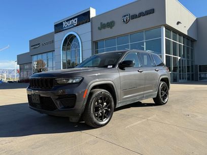 Used 2024 Jeep Grand Cherokee Altitude