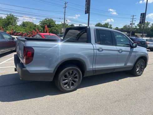 Used 2023 Honda Ridgeline Sport image 6