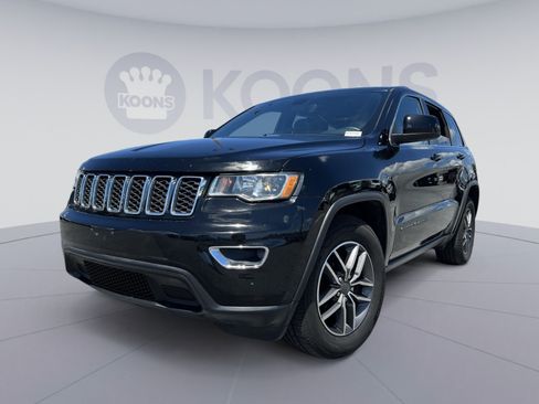 Used 2019 Jeep Grand Cherokee Laredo w/ Laredo X Package RWD image 1