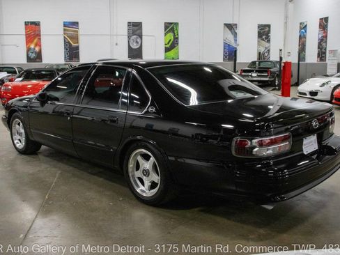 Used 1994 Chevrolet Impala SS image 4