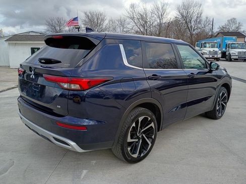 Used 2024 Mitsubishi Outlander AWD image 5