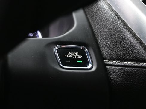 Used 2023 GMC Acadia SLE w/ Driver Convenience Package FWD image 22
