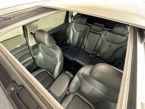 Used 2019 Hyundai Santa Fe FWD image 23