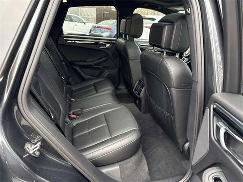 Used 2017 Porsche Macan image 11