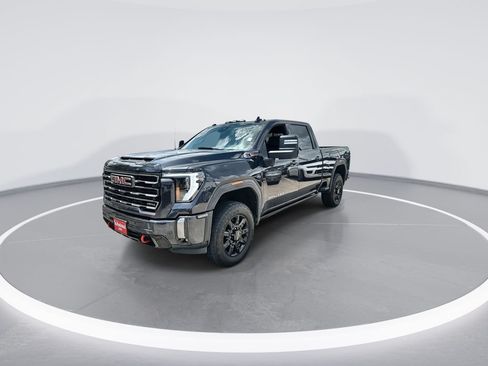 Used 2024 GMC Sierra 2500 AT4 w/ AT4 Premium Plus Package AWD/4WD image 4