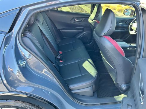 Used 2025 Toyota Prius Plug-In Hybrid image 25