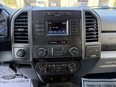 Used 2017 Ford F250 XL w/ Power Equipment Group AWD/4WD image 14