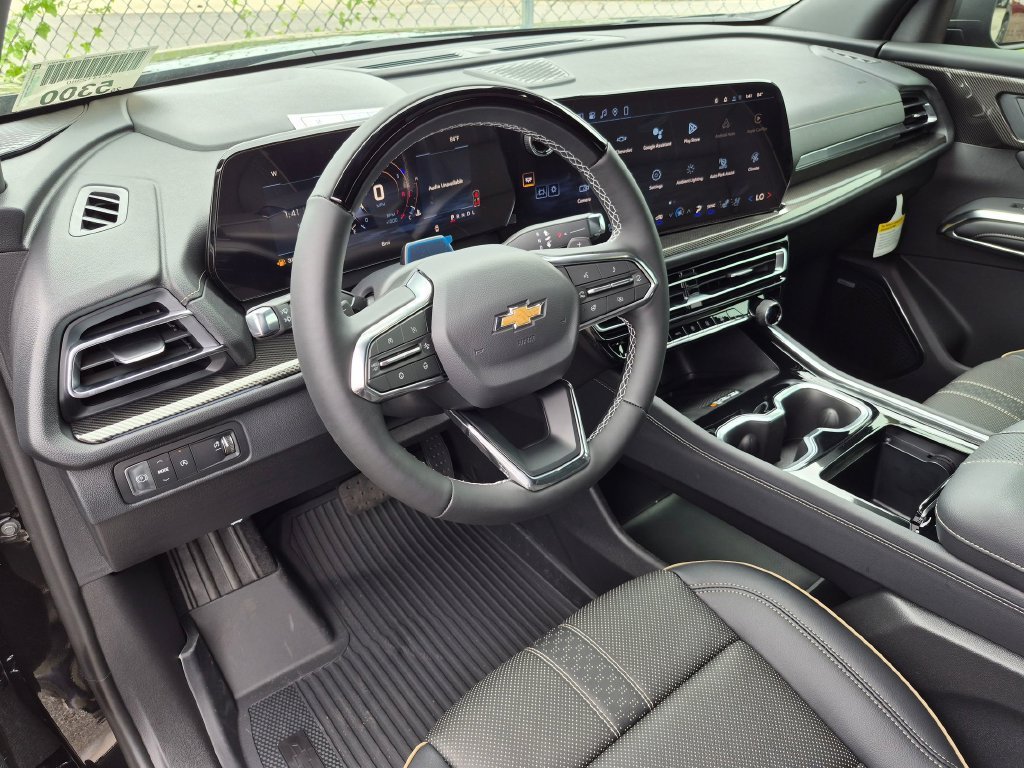 New 2026 Chevrolet Traverse High Country w/ LPO, Floor Liner Package FWD image 31