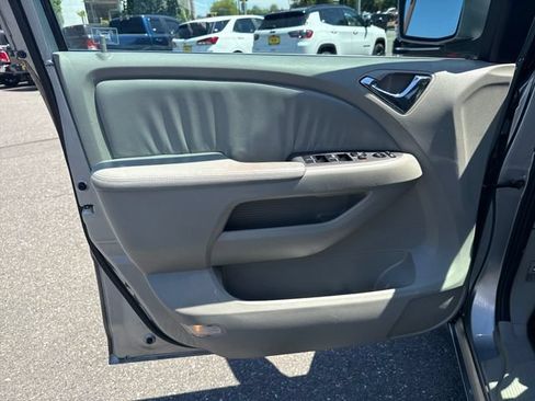 Used 2010 Honda Odyssey EX-L image 16