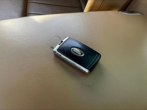 Used 2023 Land Rover Range Rover Long Wheelbase Autobiography image 36