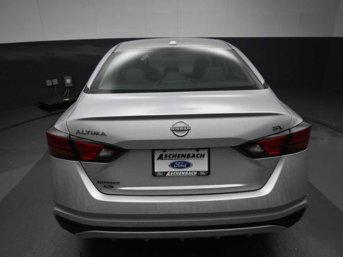 Used 2023 Nissan Altima 2.5 SV FWD image 13