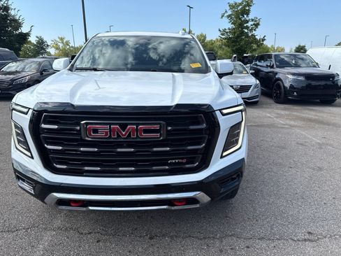 Used 2025 GMC Yukon AT4 Ultimate w/ LPO, Floor Liner Package AWD/4WD image 2