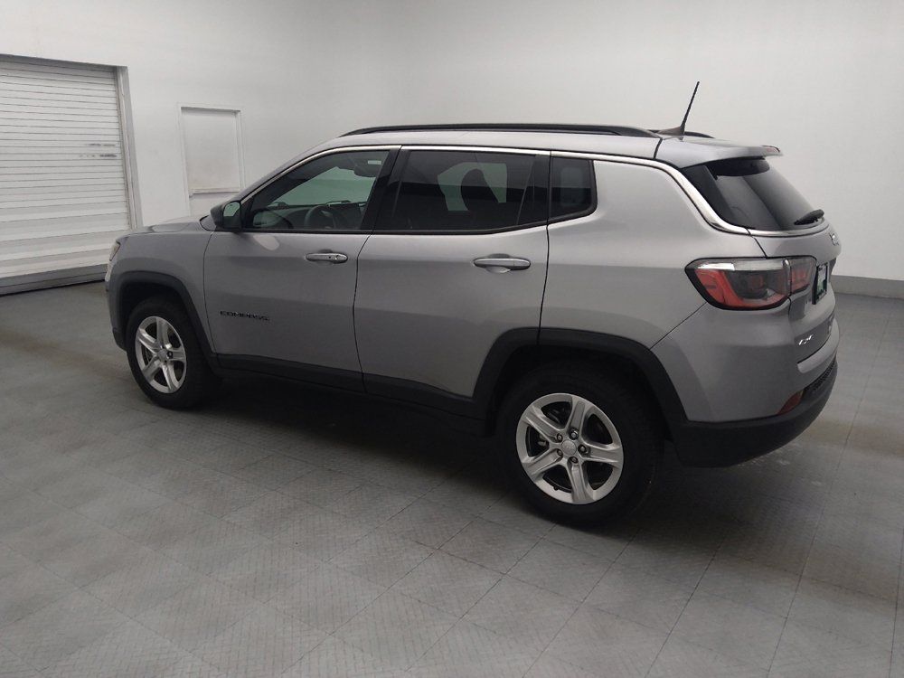Used 2023 Jeep Compass Latitude AWD/4WD image 3