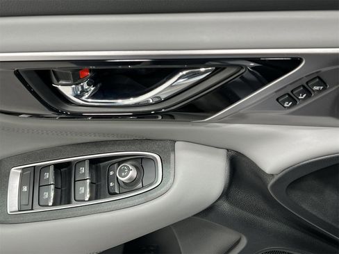 Certified 2025 Subaru Legacy Limited image 13