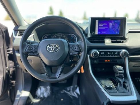 Used 2024 Toyota RAV4 LE AWD/4WD image 14